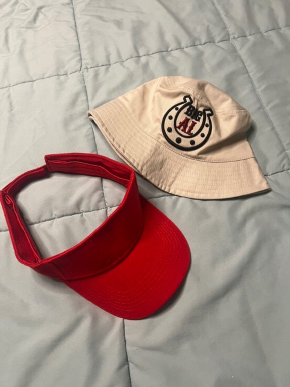 Lot of 2 Hats